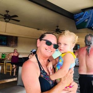 Meet your Posher, Renea